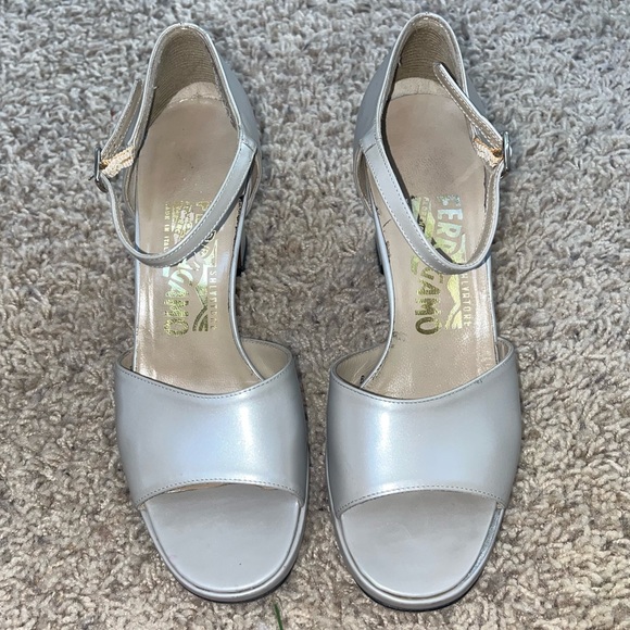 Salvatore Ferragamo Gray Heel - Picture 6 of 7